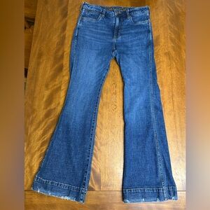 Women’s Wrangler High Waisted Dark Wash Boot Cut Jeans 28x32